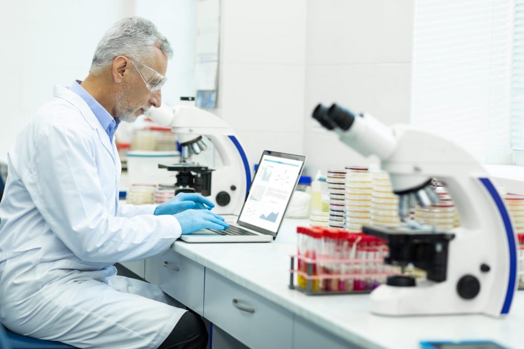 Biotech research scientist focusing on research
